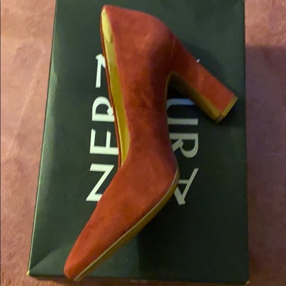 Naturalizer Gloria Lush Red Suede Pump - Picture 1 of 5